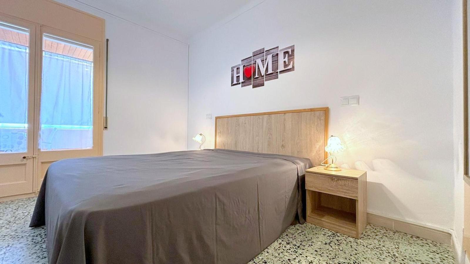 Cap Llarg Apartment Roses Bagian luar foto