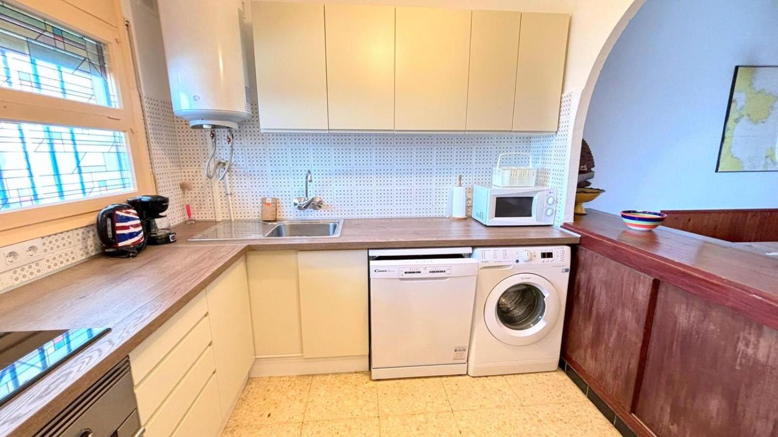 Cap Llarg Apartment Roses Bagian luar foto