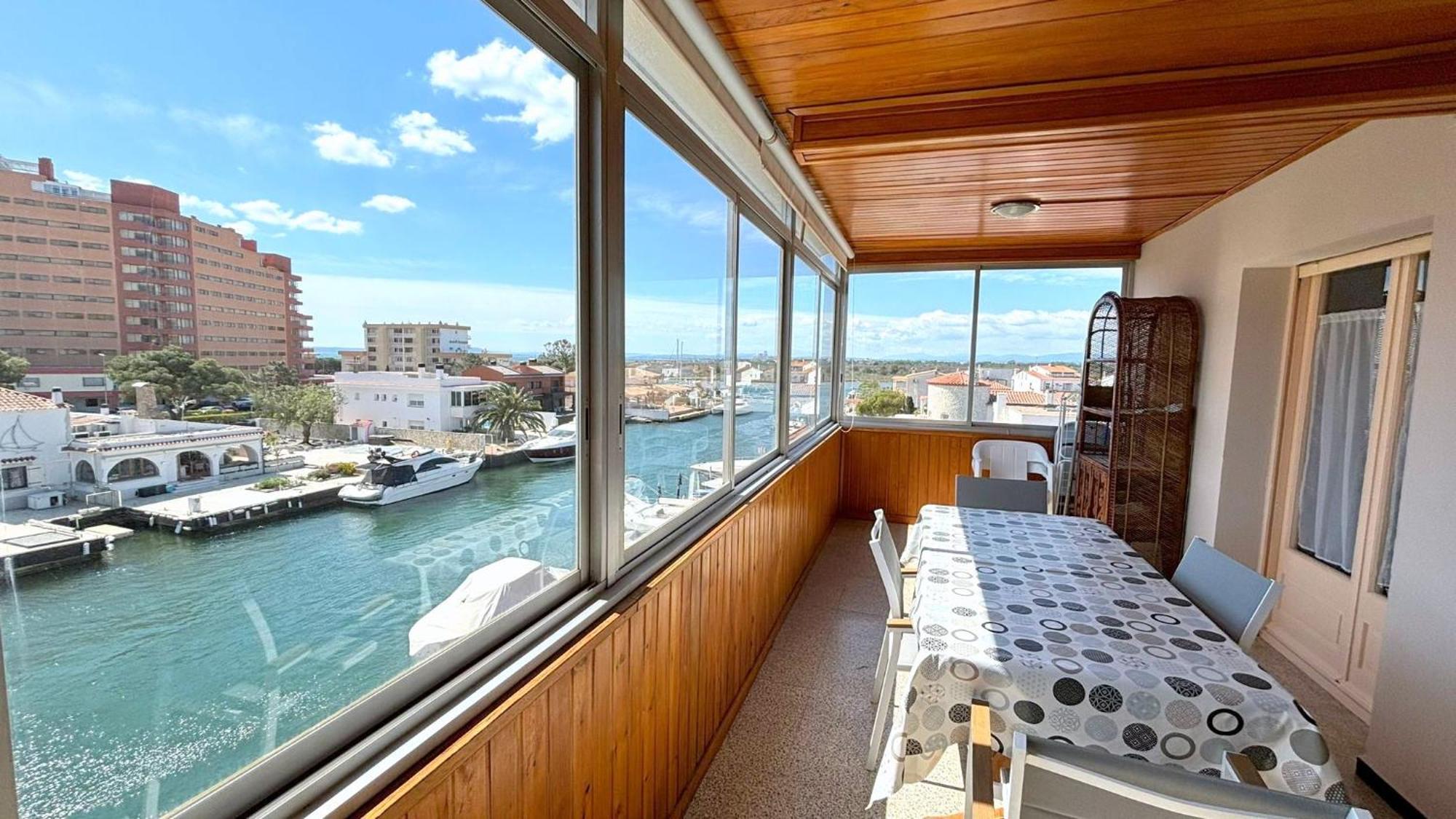 Cap Llarg Apartment Roses Bagian luar foto