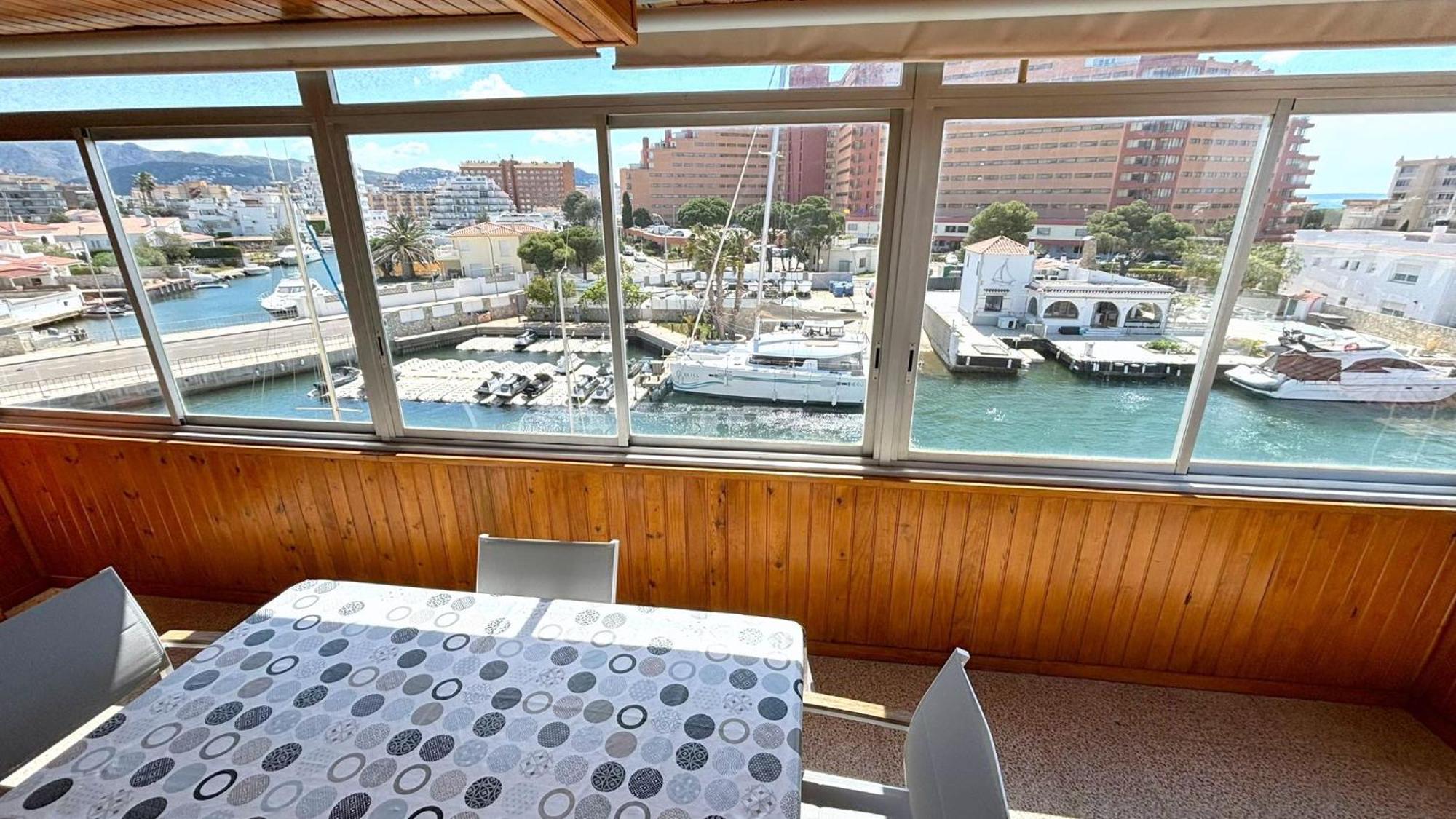 Cap Llarg Apartment Roses Bagian luar foto